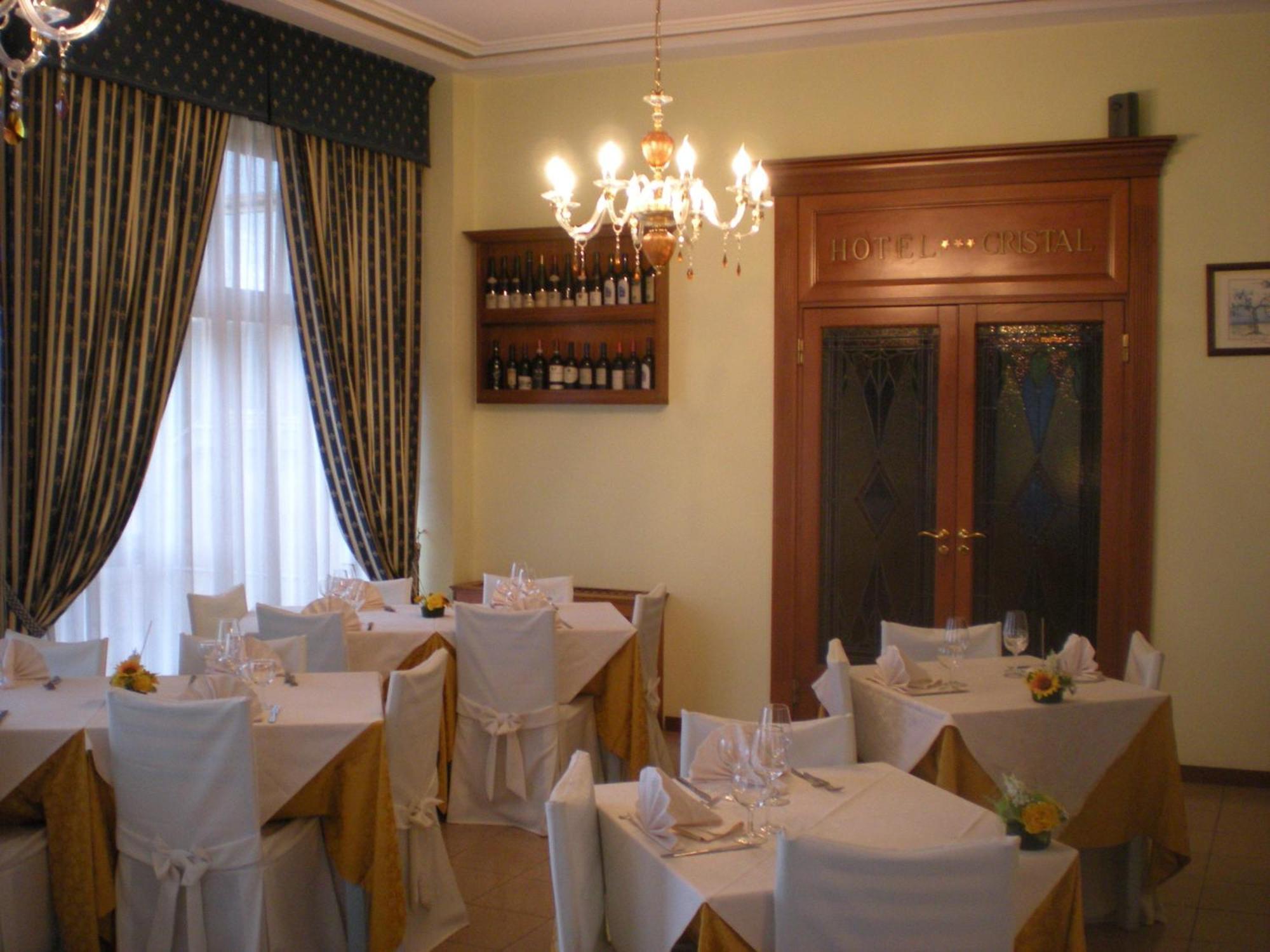Cristal Hotel Manocalzati Экстерьер фото