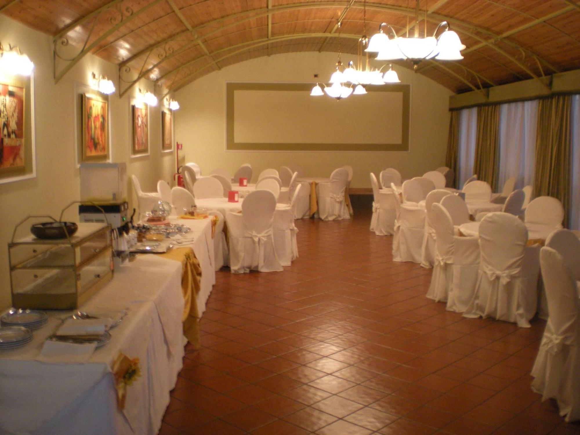 Cristal Hotel Manocalzati Экстерьер фото