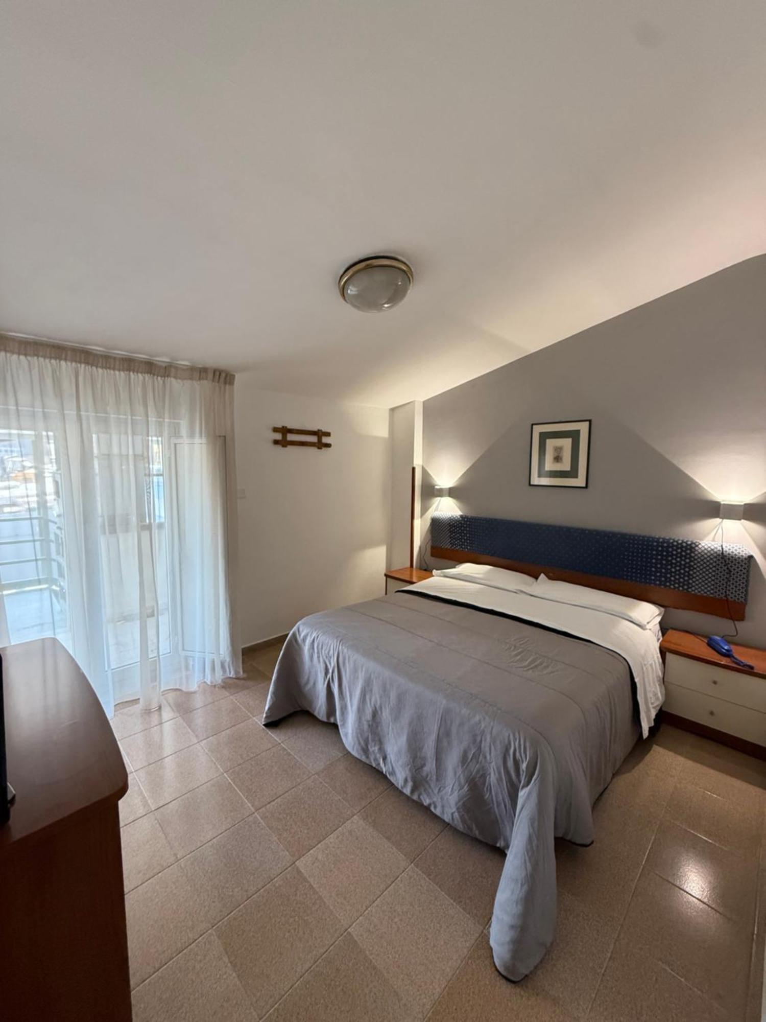 Cristal Hotel Manocalzati Экстерьер фото
