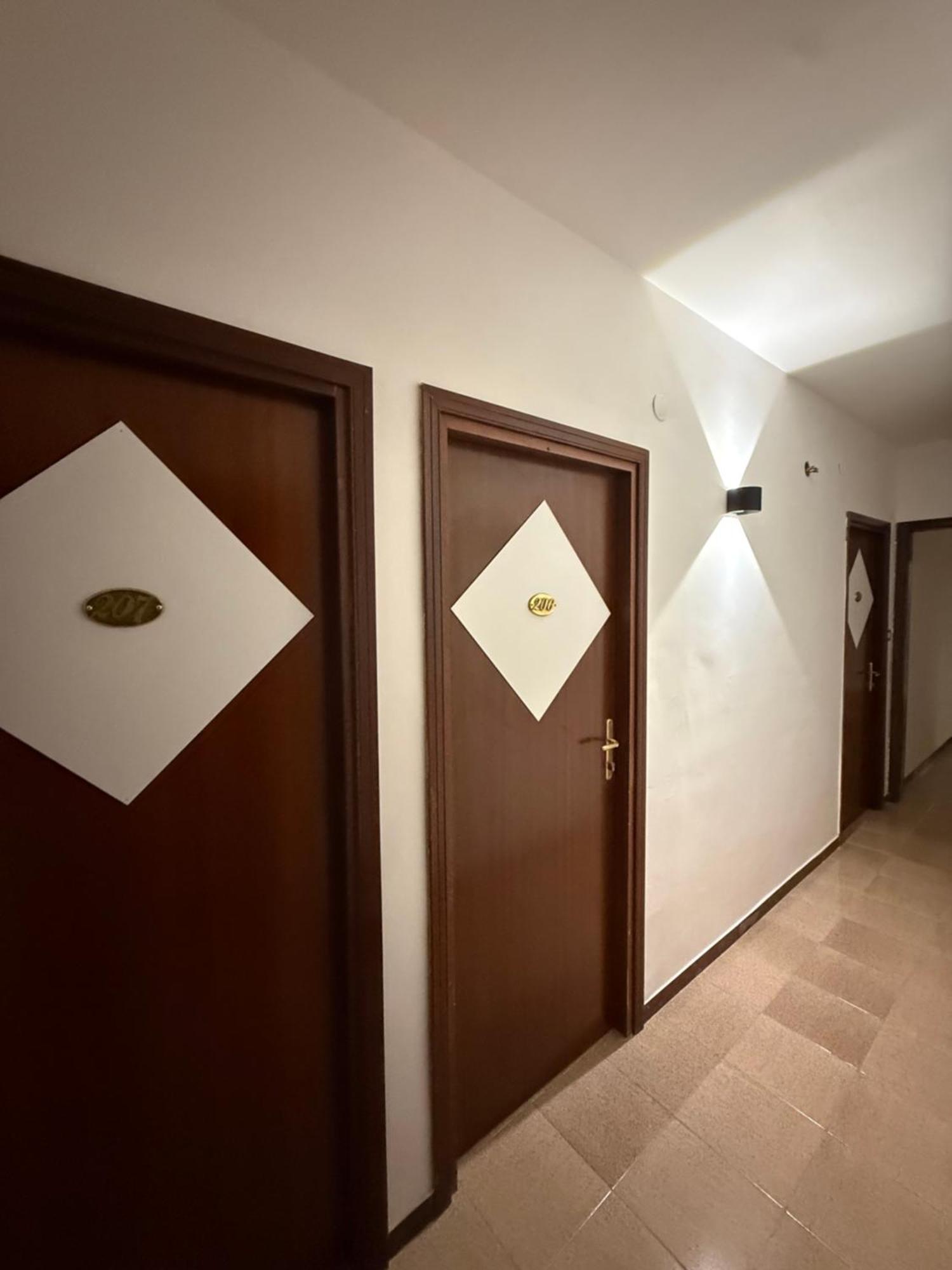 Cristal Hotel Manocalzati Экстерьер фото