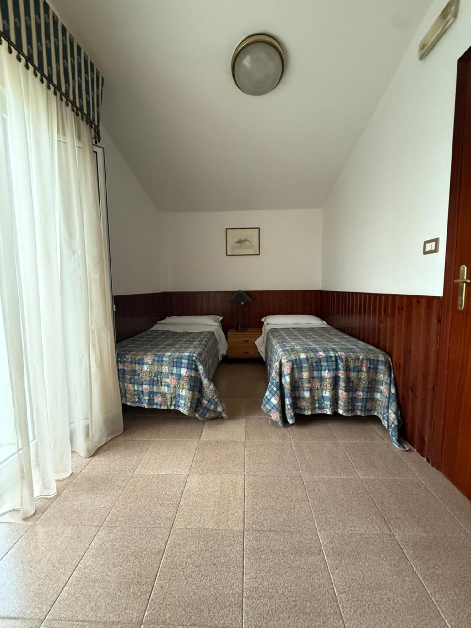 Cristal Hotel Manocalzati Экстерьер фото