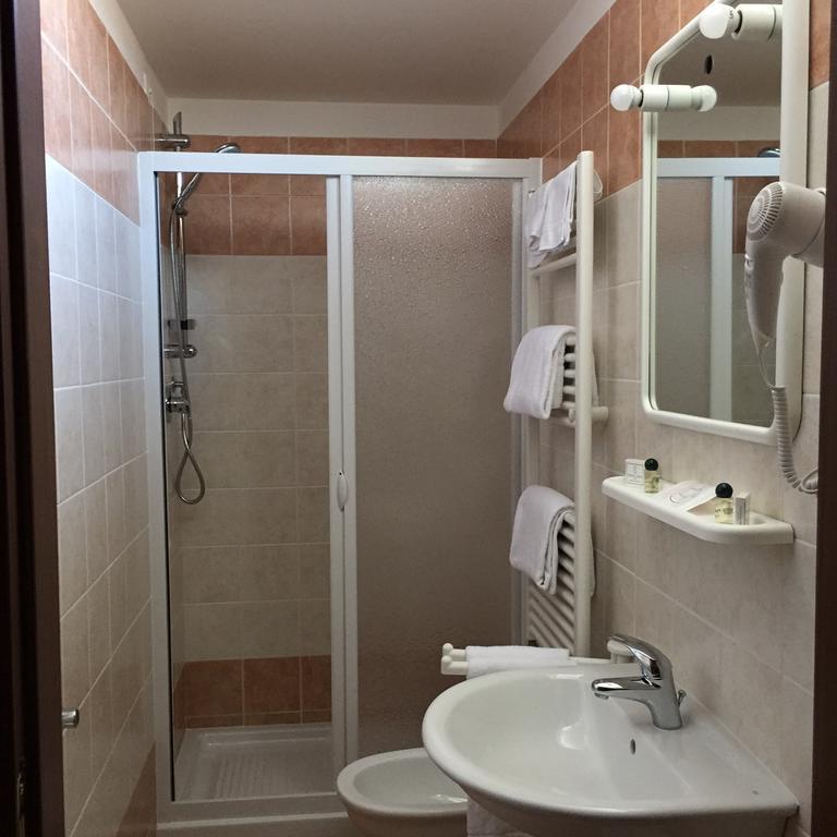 Cristal Hotel Manocalzati Экстерьер фото