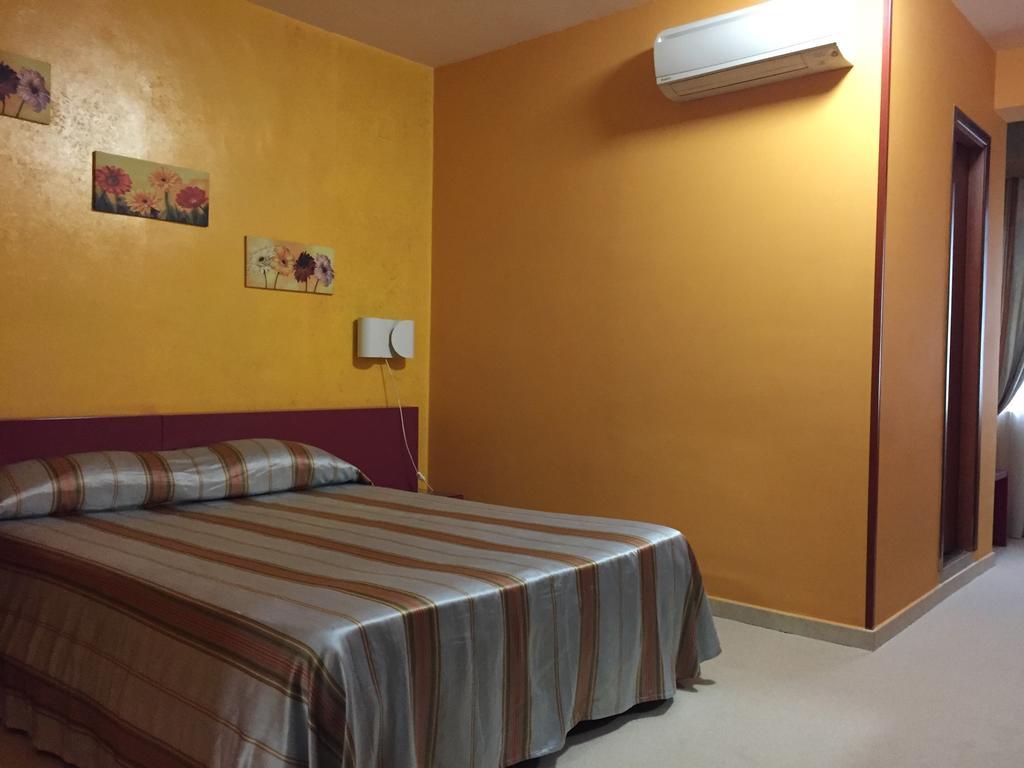 Cristal Hotel Manocalzati Экстерьер фото