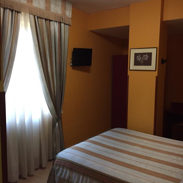 Cristal Hotel Manocalzati Экстерьер фото